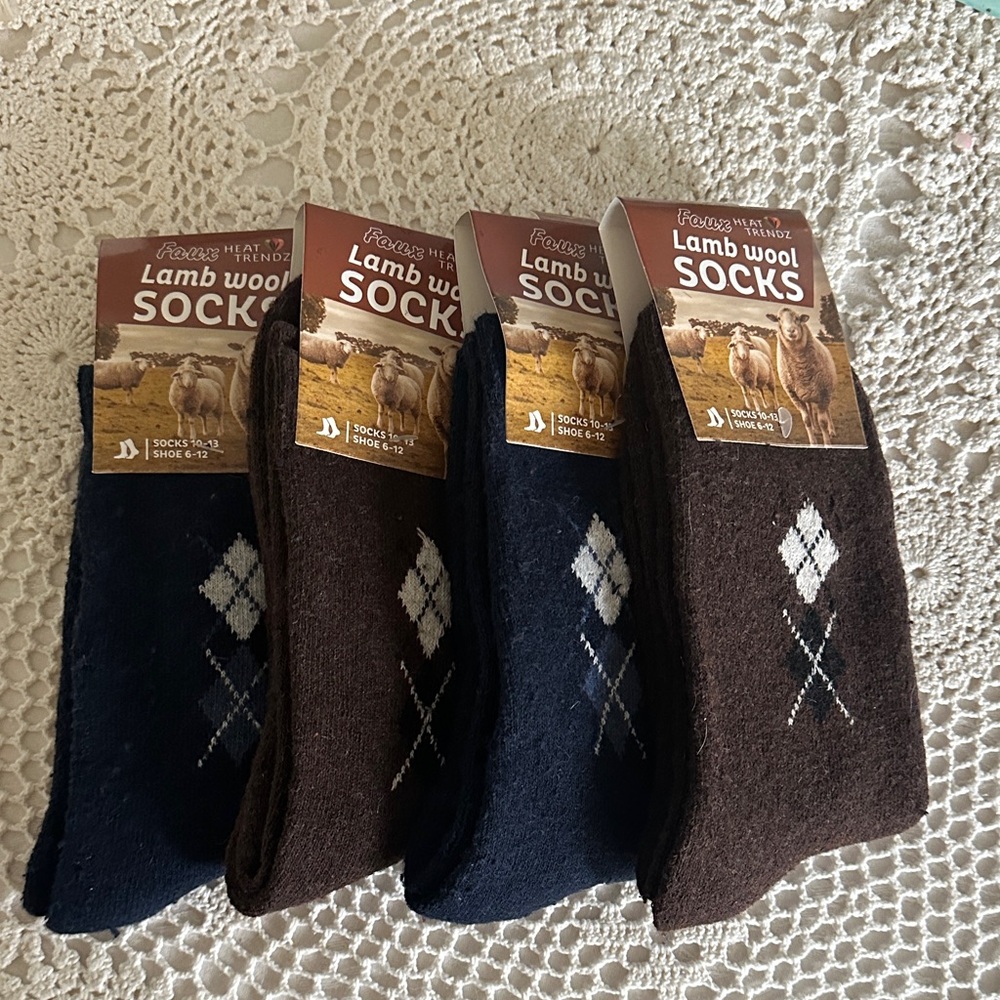 Argyle Lamb Wool Men's Socks - Navy & Brown